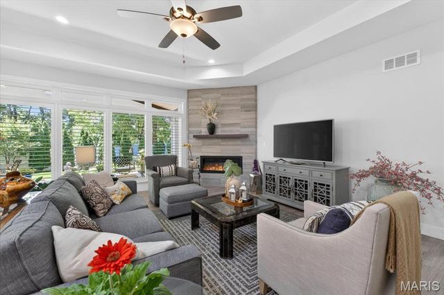 214 E Glendale Road, Webster Groves, MO 63119