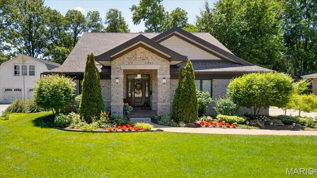 214 E Glendale Road, Webster Groves, MO 63119