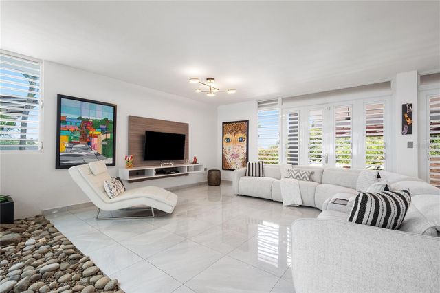 K-20 CALLE 1, MANSIONES DE VILLANOVA, San Juan, PR 00926