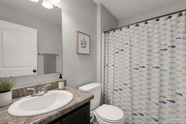 5873 Fairlands Rd, Milton, FL 32583