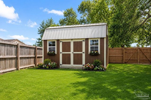5873 Fairlands Rd, Milton, FL 32583