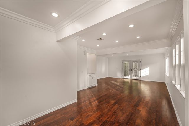 22020 Buena Ventura, Woodland Hills, CA 91364