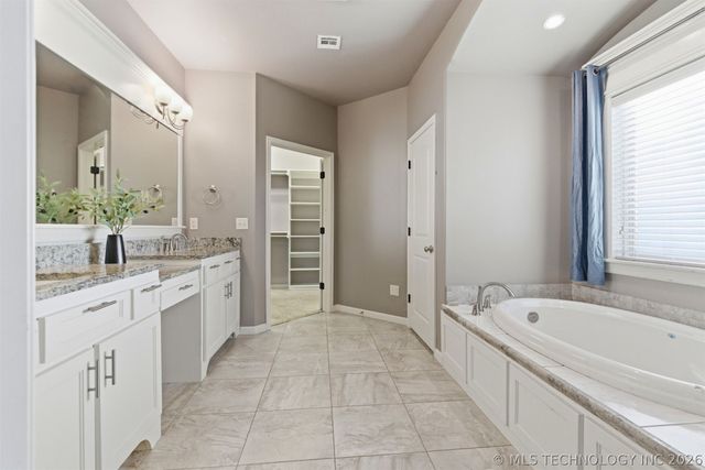 5848 E 145th Street S, Bixby, OK 74008