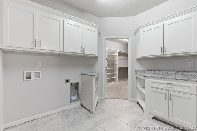 5848 E 145th Street S, Bixby, OK 74008