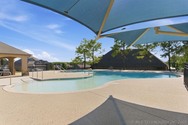 5848 E 145th Street S, Bixby, OK 74008