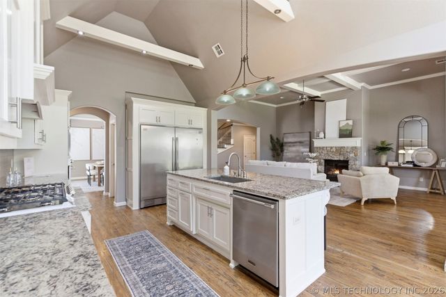 5848 E 145th Street S, Bixby, OK 74008