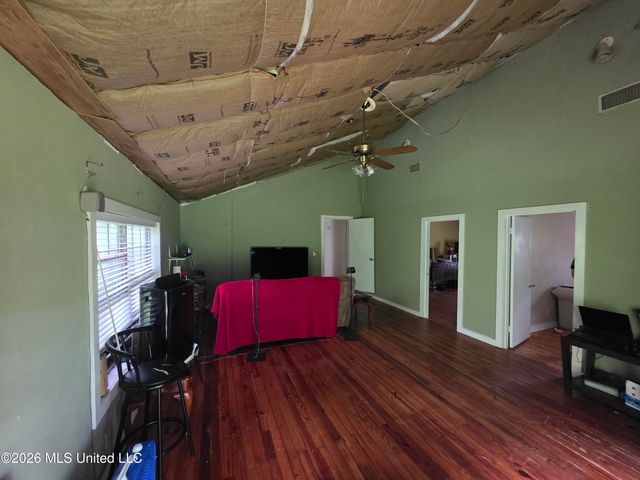 2122 New Hope Road, Columbus, MS 39702