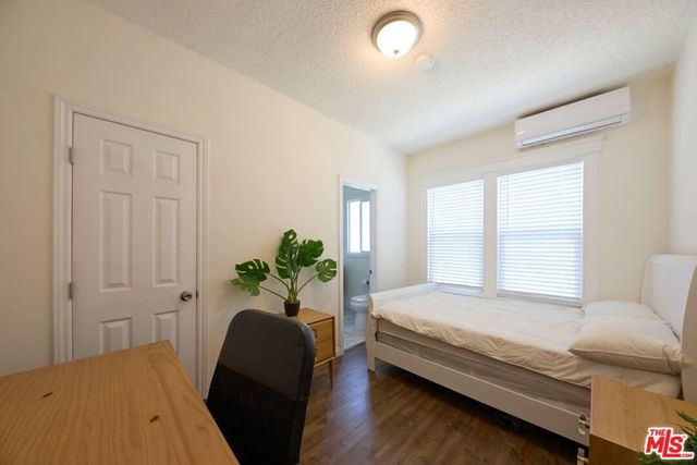 1475 W 28th Street, Los Angeles, CA 90007