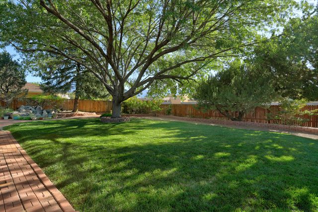 7916 American Heritage Drive NE, Albuquerque, NM 87109