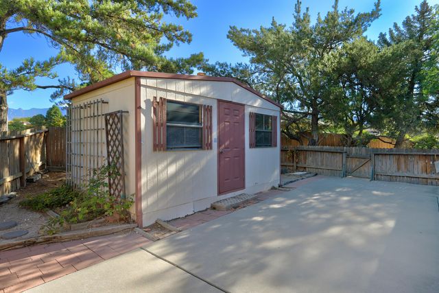 7916 American Heritage Drive NE, Albuquerque, NM 87109