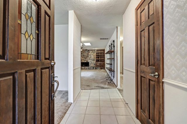 7916 American Heritage Drive NE, Albuquerque, NM 87109