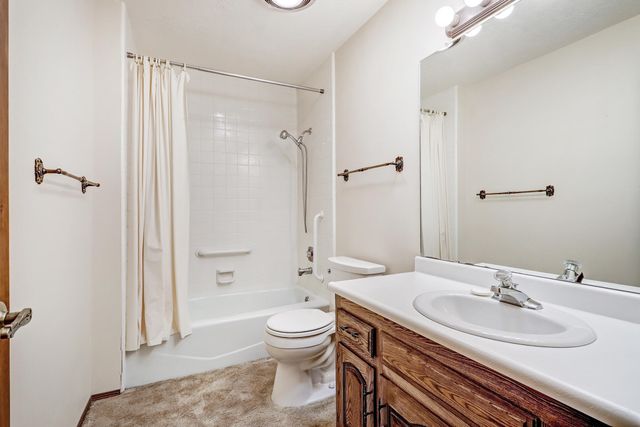 7916 American Heritage Drive NE, Albuquerque, NM 87109