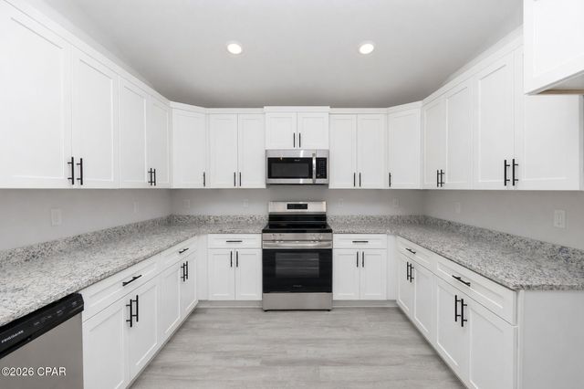 11441 Godart Street, Panama City, FL 32404
