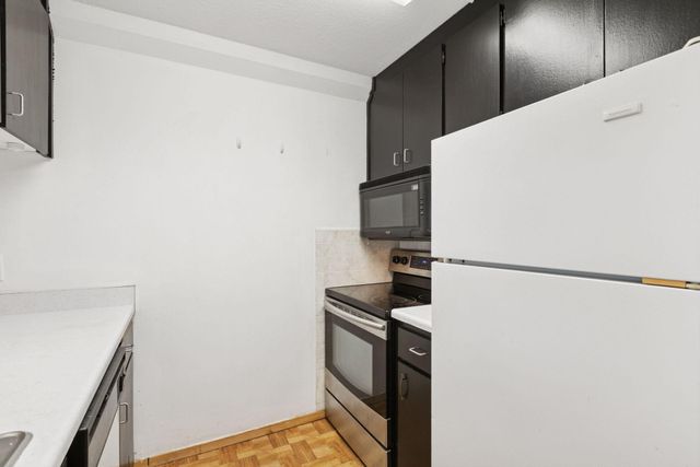 1920 S 1st Street 707, Minneapolis, MN 55454