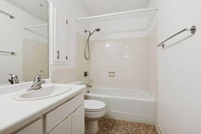 1920 S 1st Street 707, Minneapolis, MN 55454