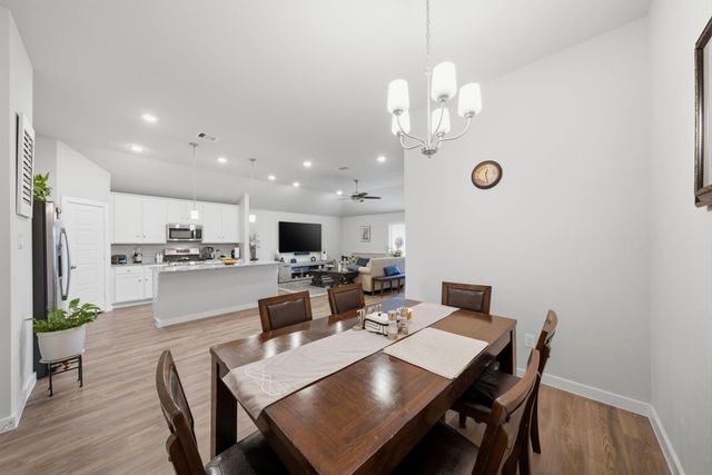 1202 Filly Creek Drive, Alvin, TX 77511