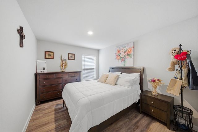 1202 Filly Creek Drive, Alvin, TX 77511