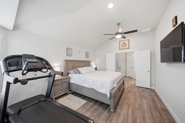 1202 Filly Creek Drive, Alvin, TX 77511