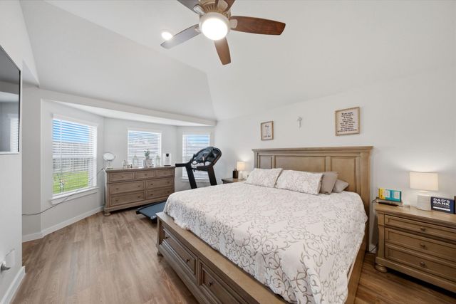 1202 Filly Creek Drive, Alvin, TX 77511