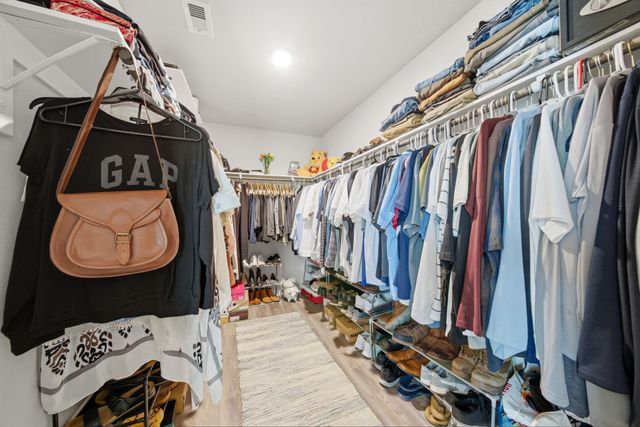 1202 Filly Creek Drive, Alvin, TX 77511