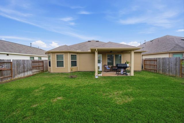 1202 Filly Creek Drive, Alvin, TX 77511