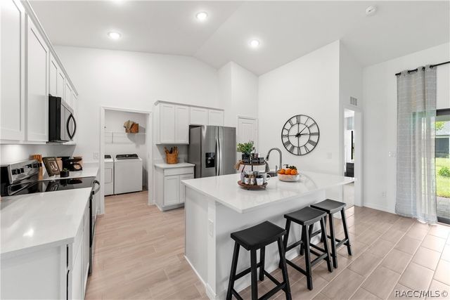 575 W Duquet Place, Citrus Springs, FL 34434