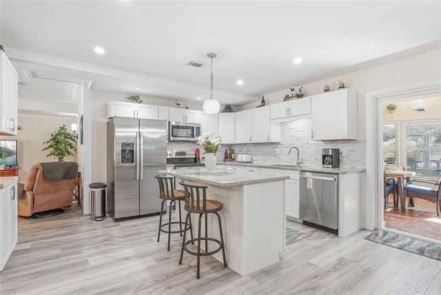 12109 FOREST HILLS DRIVE, Tampa, FL 33612