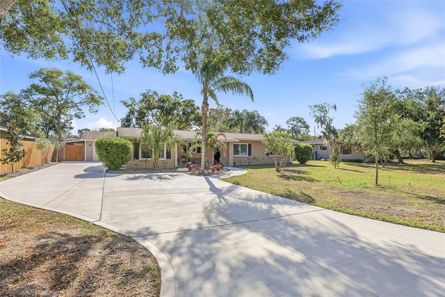12109 FOREST HILLS DRIVE, Tampa, FL 33612