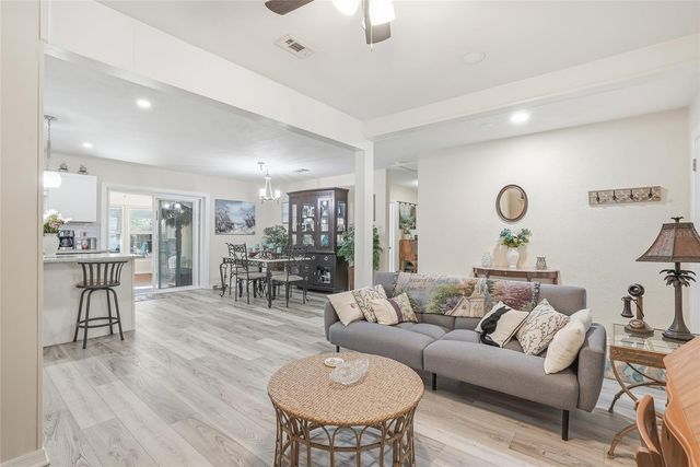 12109 FOREST HILLS DRIVE, Tampa, FL 33612