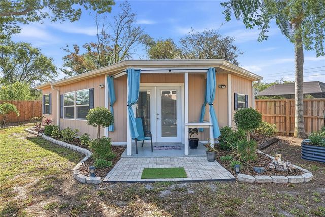 12109 FOREST HILLS DRIVE, Tampa, FL 33612