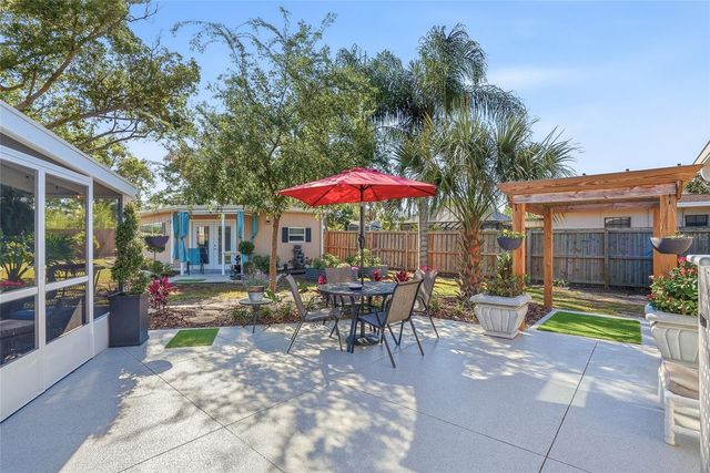 12109 FOREST HILLS DRIVE, Tampa, FL 33612