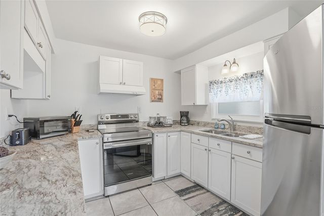 12109 FOREST HILLS DRIVE, Tampa, FL 33612