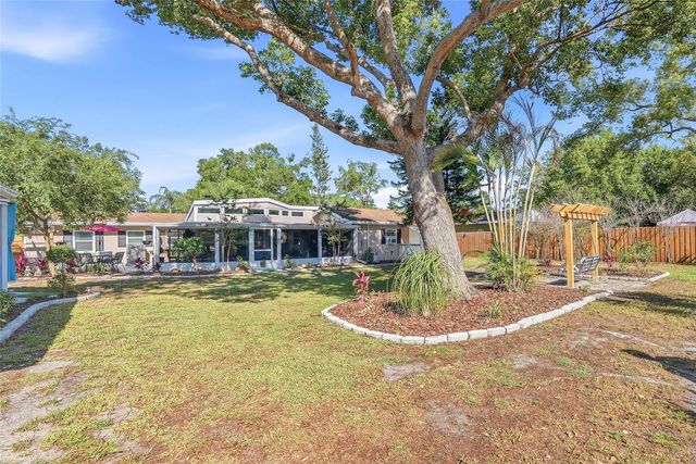 12109 FOREST HILLS DRIVE, Tampa, FL 33612