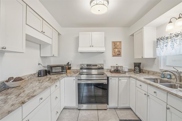 12109 FOREST HILLS DRIVE, Tampa, FL 33612