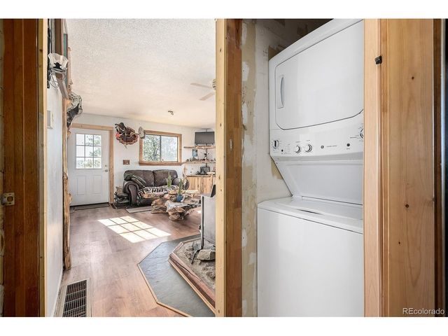 201 Lake Dr, Florissant, CO 80816