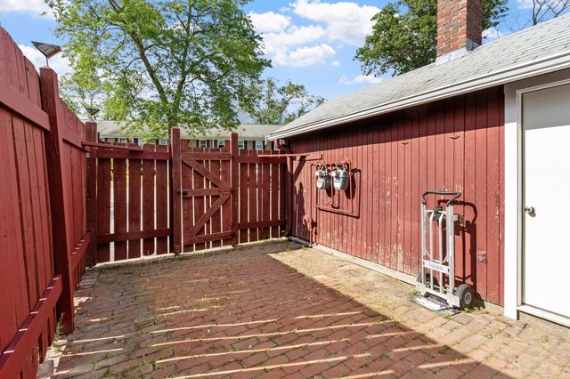 274 Main St 7, Acton, MA 01720