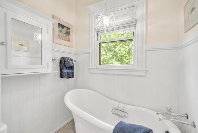 2720 Portola Way, Sacramento, CA 95818