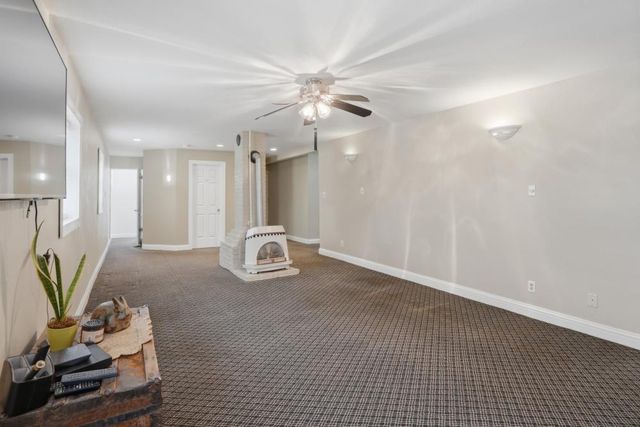 2720 Portola Way, Sacramento, CA 95818