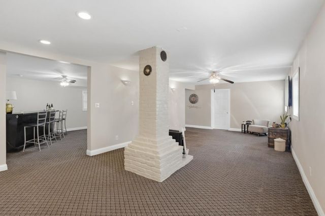 2720 Portola Way, Sacramento, CA 95818