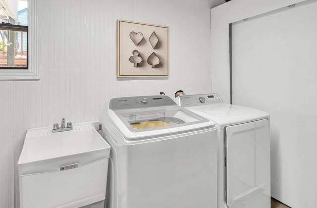 2720 Portola Way, Sacramento, CA 95818