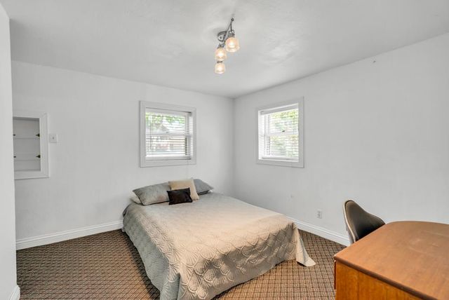 2720 Portola Way, Sacramento, CA 95818