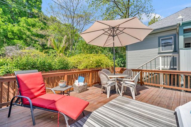 2720 Portola Way, Sacramento, CA 95818