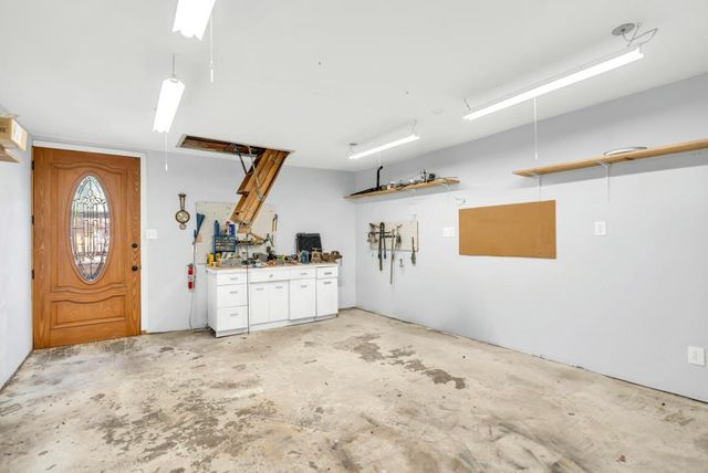 2720 Portola Way, Sacramento, CA 95818