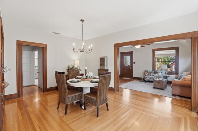 2720 Portola Way, Sacramento, CA 95818