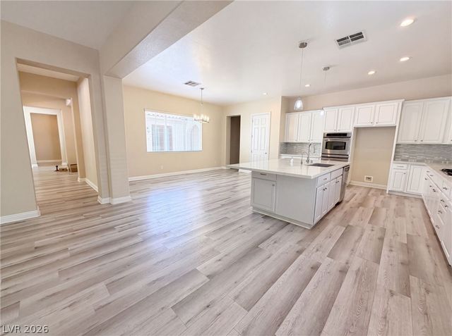 6892 April Wind Avenue, Las Vegas, NV 89131