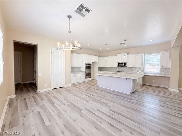 6892 April Wind Avenue, Las Vegas, NV 89131