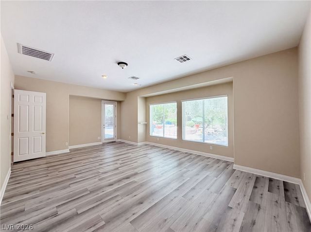 6892 April Wind Avenue, Las Vegas, NV 89131