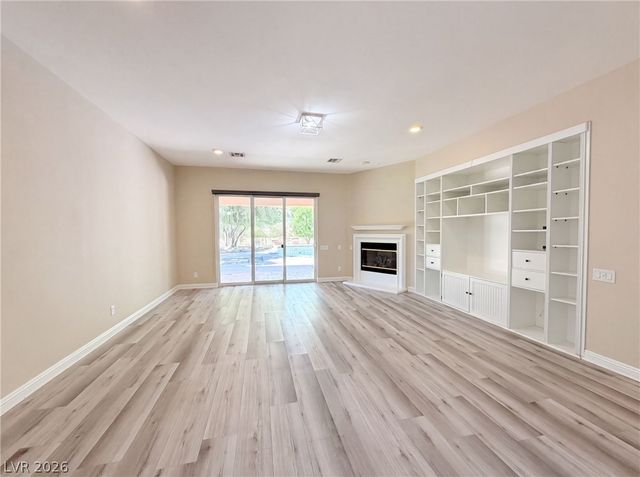 6892 April Wind Avenue, Las Vegas, NV 89131