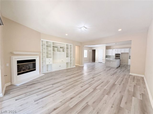 6892 April Wind Avenue, Las Vegas, NV 89131