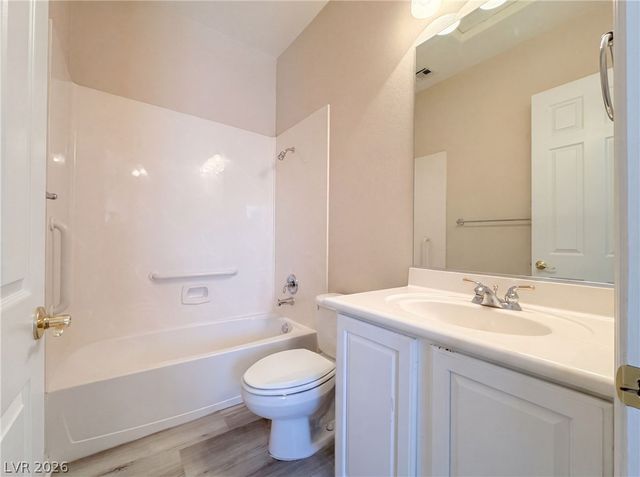 6892 April Wind Avenue, Las Vegas, NV 89131